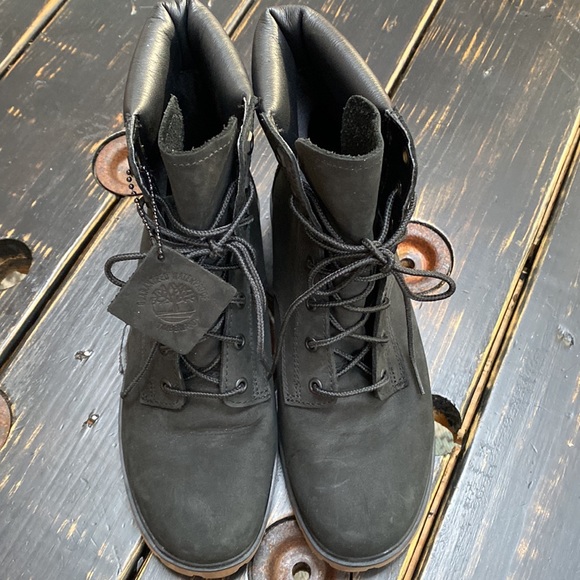 WOMEN'S TIMBERLAND® PREMIUM 6-INCH WATERPROOF BOOTS - Picture 12 of 14